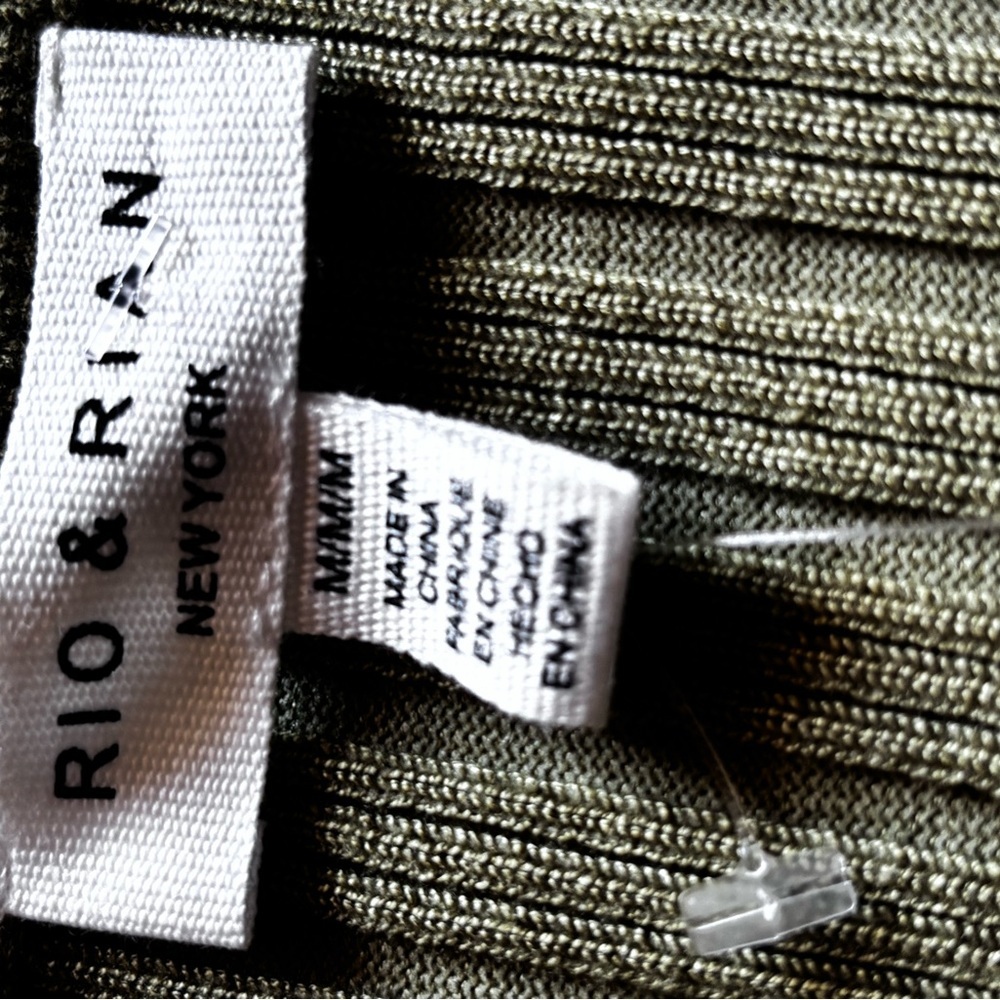 Elegant Olive Women's Cardigan - Picture 4 of 5